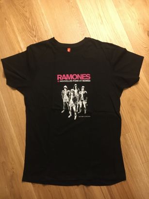 T-shirt RAMONES : 18 nouvelles punk et noires